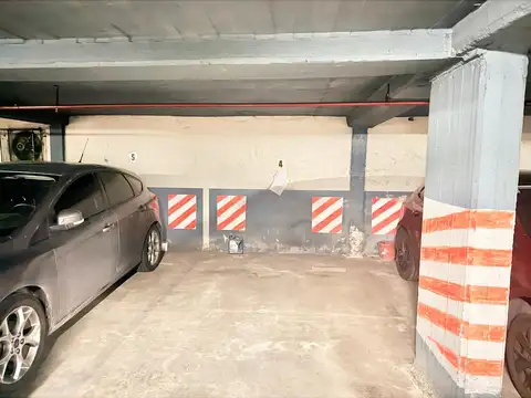Venta de 6 Cocheras  con seguridad  en Barrio Norte