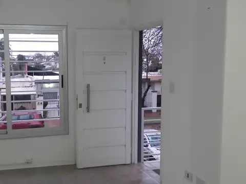 Depto Tipo Casa en Alquiler de 2 ambientes