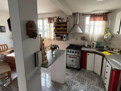 Depto Tipo Casa en Venta de 4 ambientes