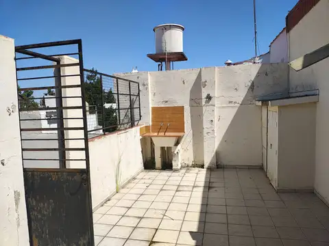 Venta en Block, 2 locales más depto ph de 3 ambientes