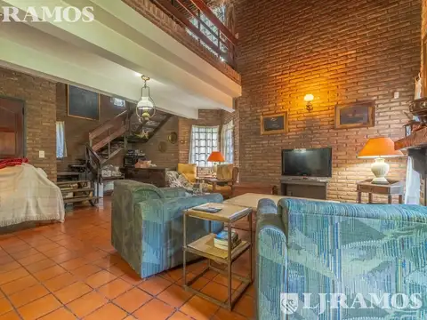 Casa en Venta en Manuel Alberti, USD 215.000