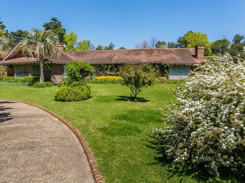 casa quinta en Mashwitz Los Naranjos 9775m2 de lote casa principal, pileta