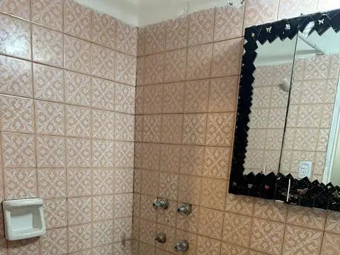 Independencia Av. al 1700