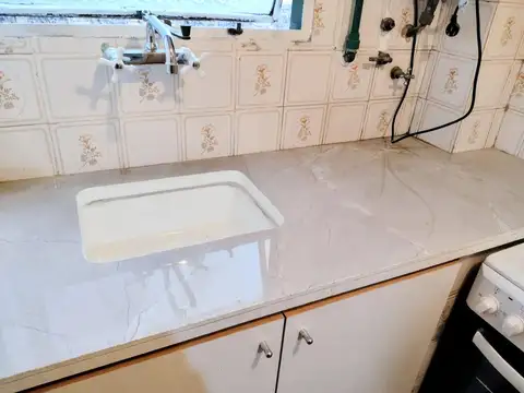 Dpto. 2 Amb. al C/Frente. C/Balcón.