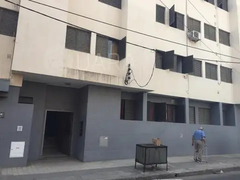 MONOAMBIENTE A 20MTS DE HOSPITAL DE CLINICAS IDEAL INVERSOR