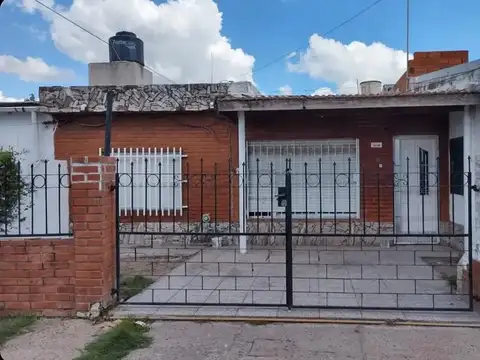 CASA EN VENTA ZARATE - APTO CREDITO
