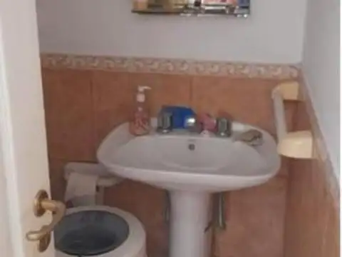 Casa 3 ambientes con 1 baño