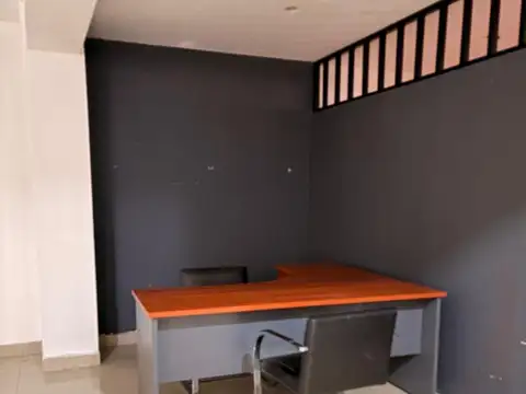 Oficina en Alquiler al Este
