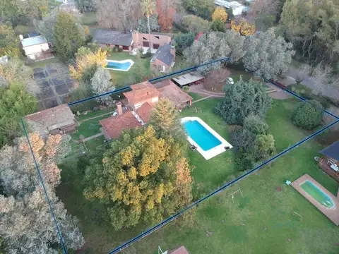 Casaquinta en venta, Paul Harris 465, barrio El Cazador. APTA CREDITO