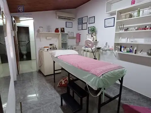 Local en Alquiler en Los Hornos, $ 280.000