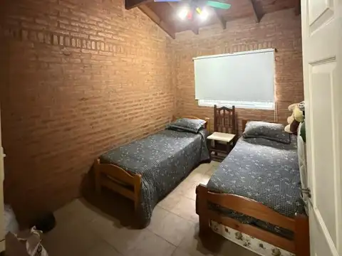 Casa en Alquiler con 1 cochera