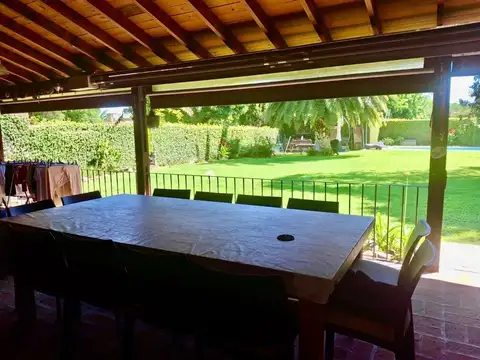Casa 5 ambientes con 3 baños