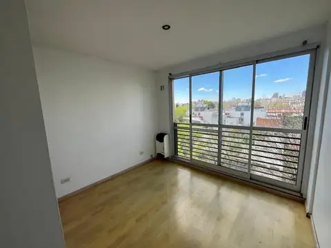 Amplio Monoambiente en Alquiler