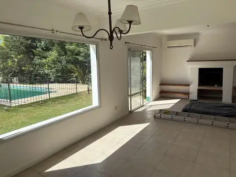 Casa en Alquiler en La Legua, USD 1.600