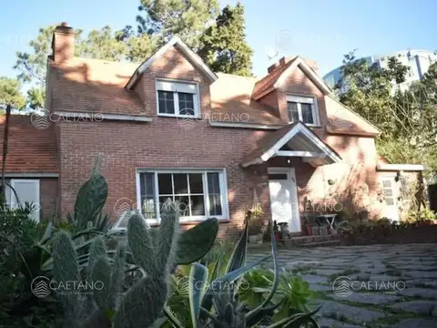 Casa en venta, Lugano Punta del Este 5 dormitorios