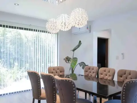 Casa 4 ambientes con 3 baños