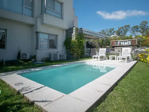 Casa en Alquiler de 3 dormitorios