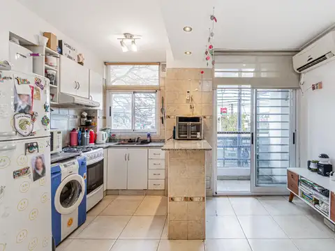 Venta de Departamento 2 ambientes en Haedo, con cochera y pileta