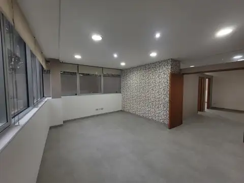 Oficina en Alquiler en Barrio Parque Leloir, USD 1.000