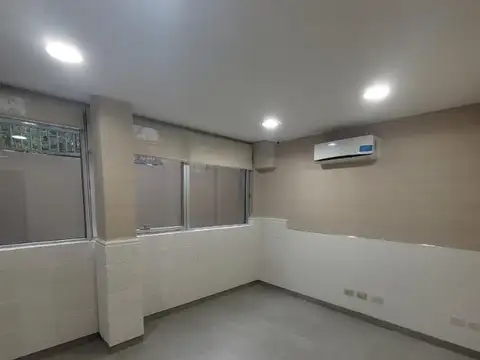 ALQUILER  - OFICINA COMERCIAL - PARQUE LELOIR - ITUZAINGO