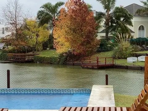 Casa en Alquiler de 4 dormitorios