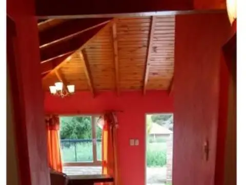 Casa en Venta con 2 cocheras