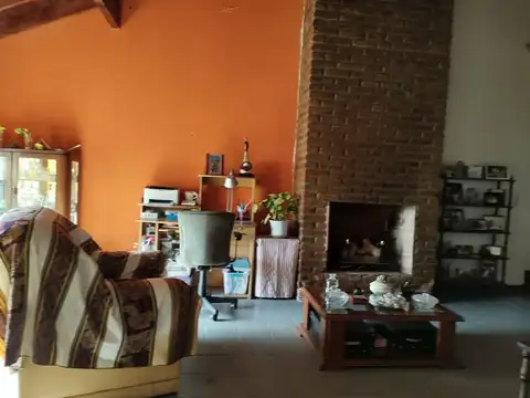 Casa en Venta con 4 cocheras