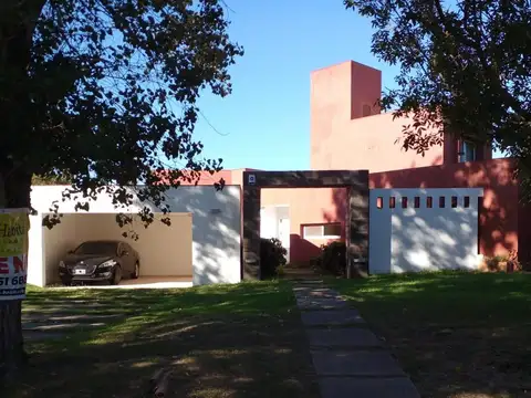 Casa en Venta con 7 cocheras