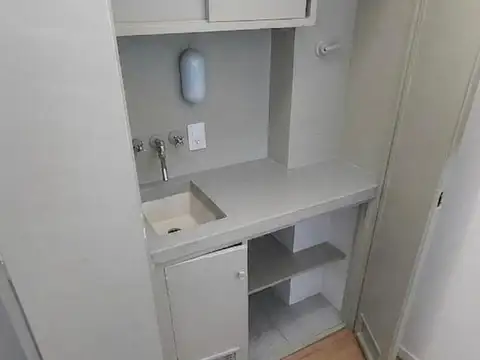 Monoambiente en excelente ubicación-MUY LUMINOSO