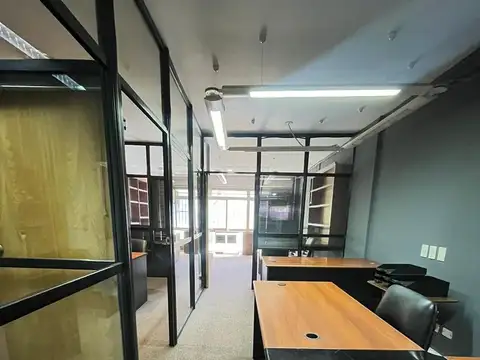 Oficina 4 ambientes con 1 baño