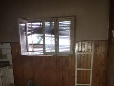 CASA A DEMOLER EXCELENTE PUNTO DE MENDOZA CIUDAD.