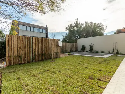 Depto Tipo Casa en Venta con 1 cocheras