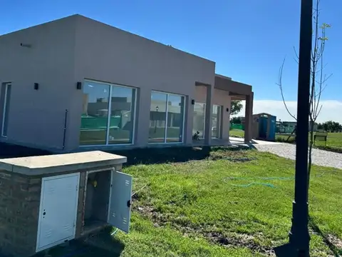 Casa en Alquiler de 3 dormitorios