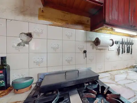VENTA CASA 3 AMBIENTES CON LOCAL EN MORON