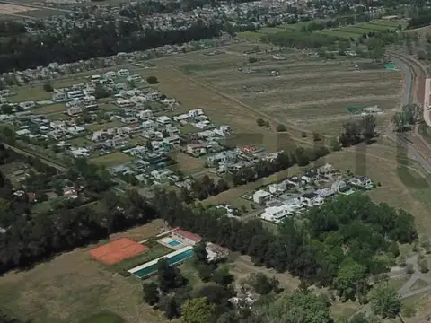 Terreno en Venta de 821,19 m2