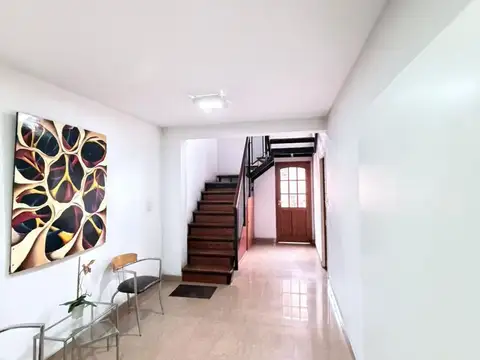Depto Tipo Casa en Alquiler de 3 ambientes