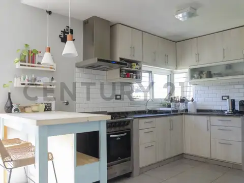 81 e/ 173 y 174 , Piso 0