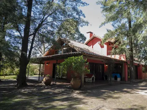 Casa 7 ambientes con 4 baños