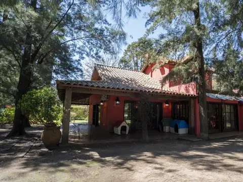 Casa en Venta con 4 cocheras