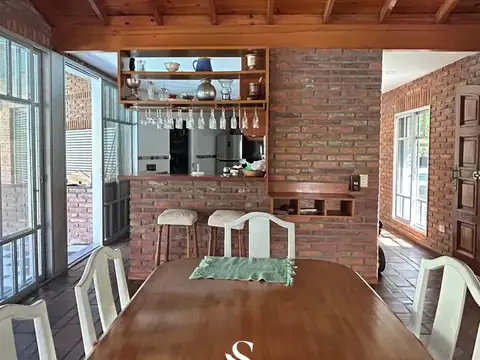 Casa 4 ambientes con 3 baños