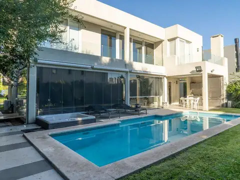 VENTA CASA 5 AMBIENTES COUNTRY AYRES PLAZA - PILAR
