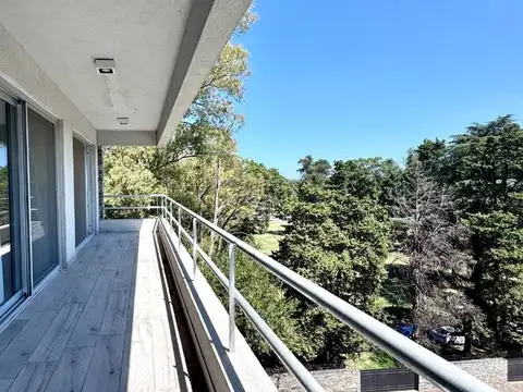 Departamento en Alquiler de 3 dormitorios