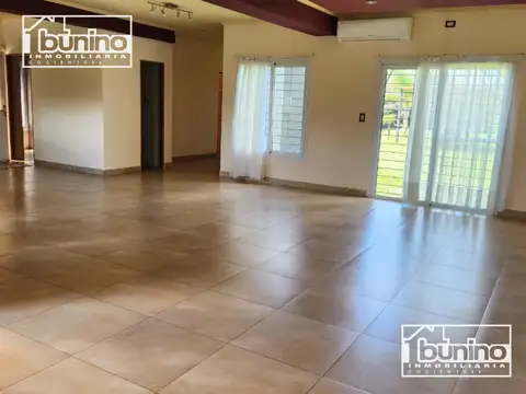 Casa 4 ambientes con 1 baño
