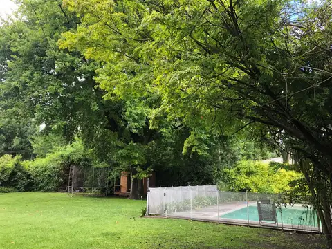 Casa en Venta en City Bell [Cod: 663]