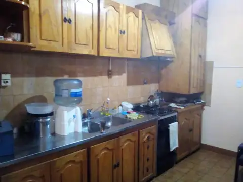 Villa Ballester. P.H. al frente de 3 ambientes c/patio y gar