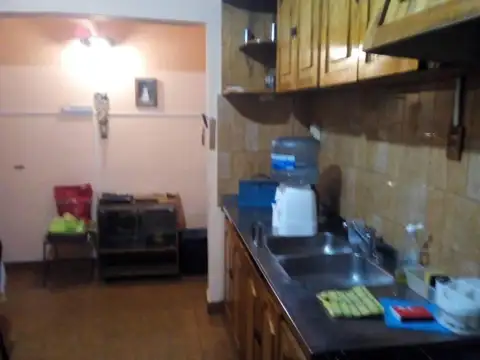 Villa Ballester. P.H. al frente de 3 ambientes c/patio y gar