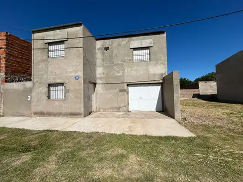 Venta Casa en Pasaje Publico