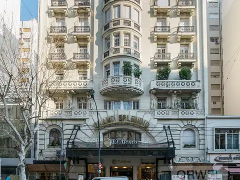 Oficina en VENTA - Edificio de Categoria