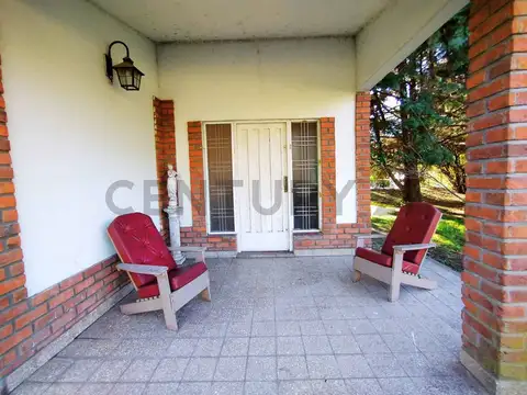 El Plumerillo 600, Piso 1