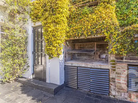Casa 7 ambientes con 4 baños